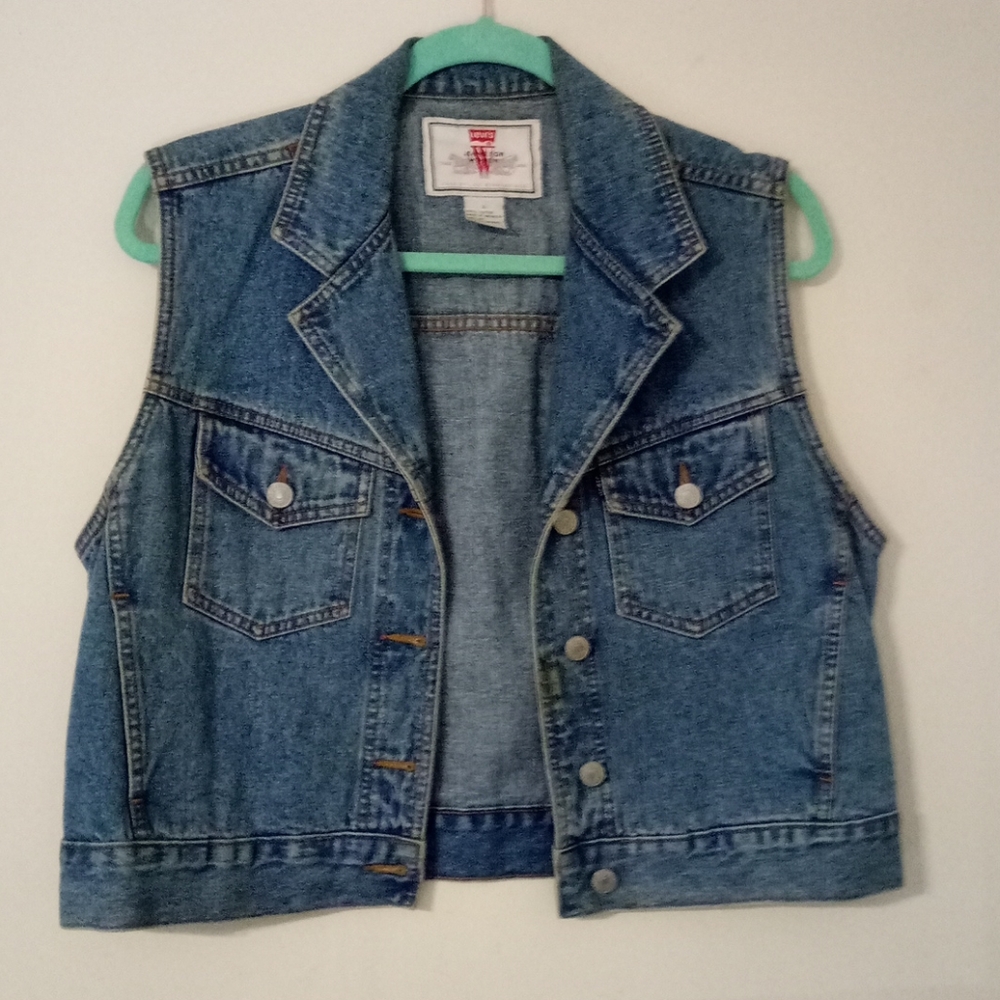 Levi's Ladies Jean Vest - EUC